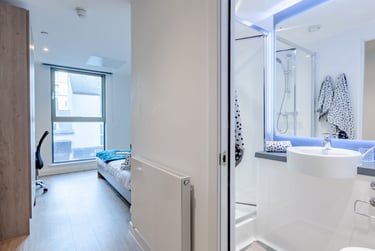 Bronze En Suite at Pavilion Point, 118-132 London Road, The Level, Brighton, BN14JH - Image 6